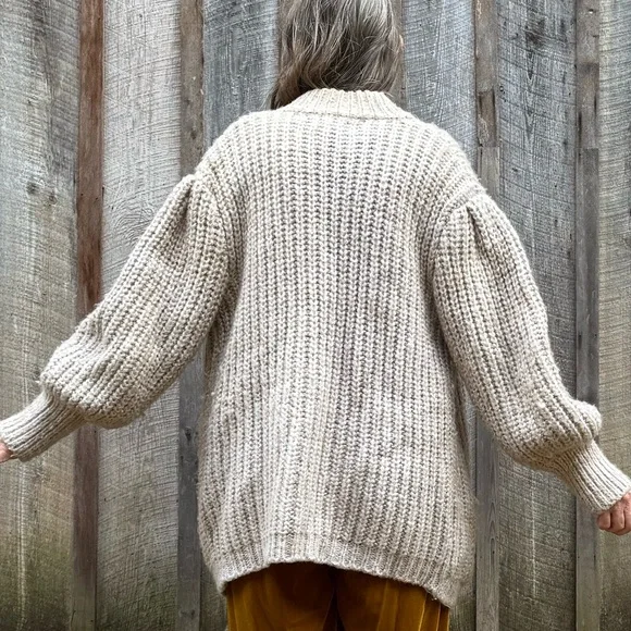 Super Chunky Vintage Cream Cardigan Sweater - Picture 3 of 13